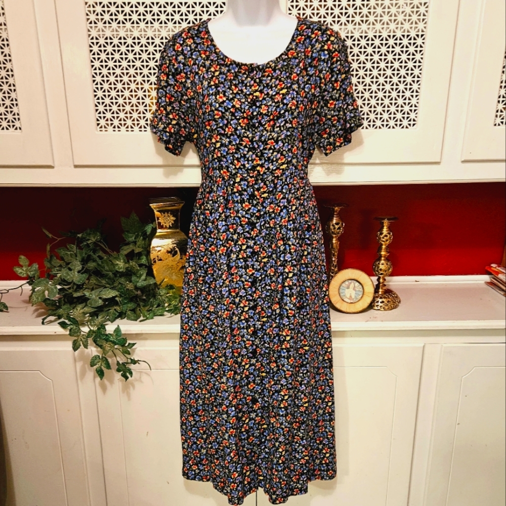 Erika&Co Vintage Prairie Floral Dress